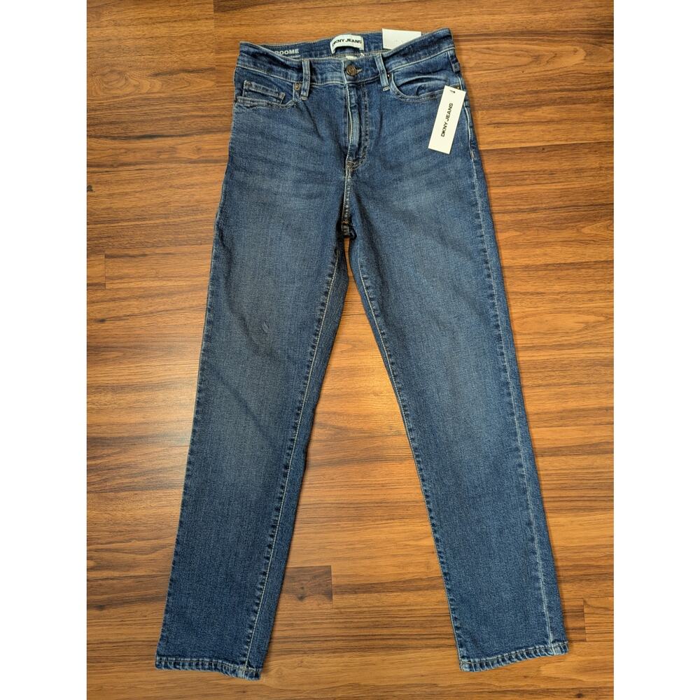 DKNY Jeans High Rise Slim Straight Jeans Size 27 Dark Wash NWT Model-off-duty